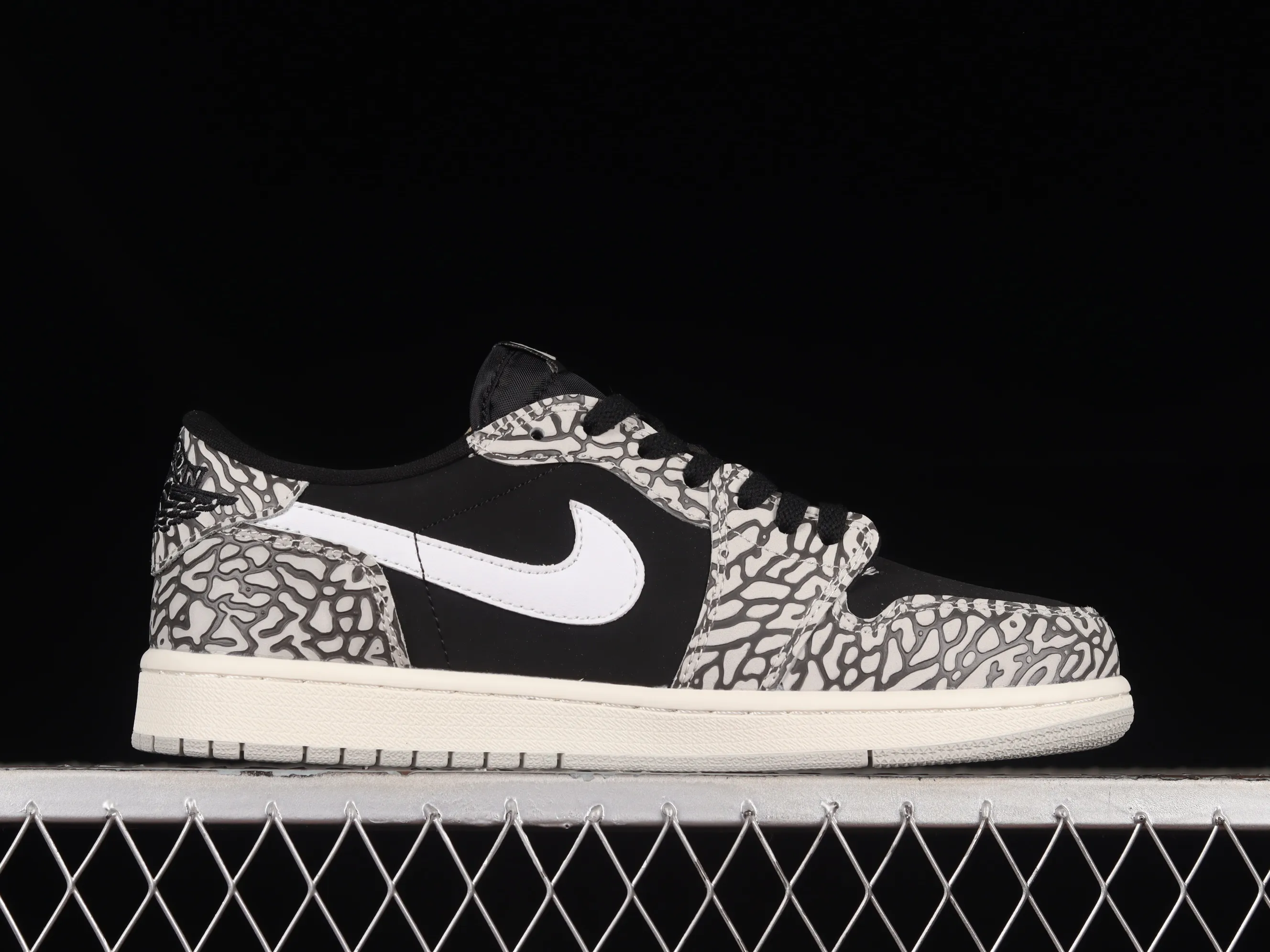 All categories Air Jordan Jordan series basketball shoes Air Jordan 1 Low Z version Air Jordan 1 Low OG "Black Cement" AJ1 Joe 1 black cement low-top cultural casual sneakers CZ0790-001